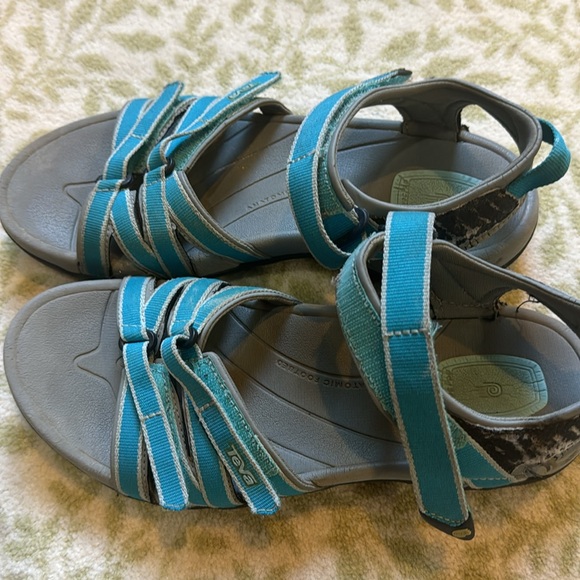 Teva sandals - Picture 3 of 4